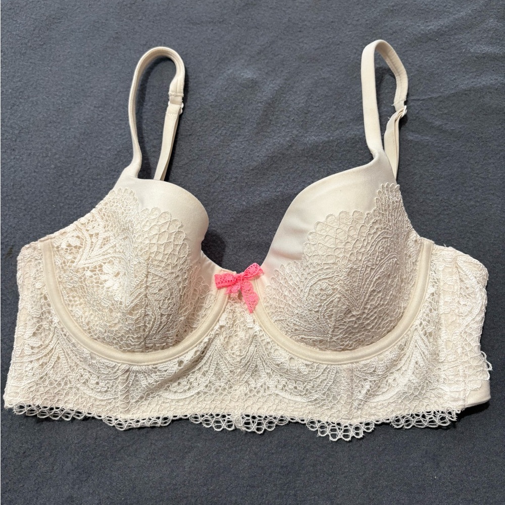 Victoria’s Secret Body by Victoria Lined Demi Bra 34C Ivory Lace